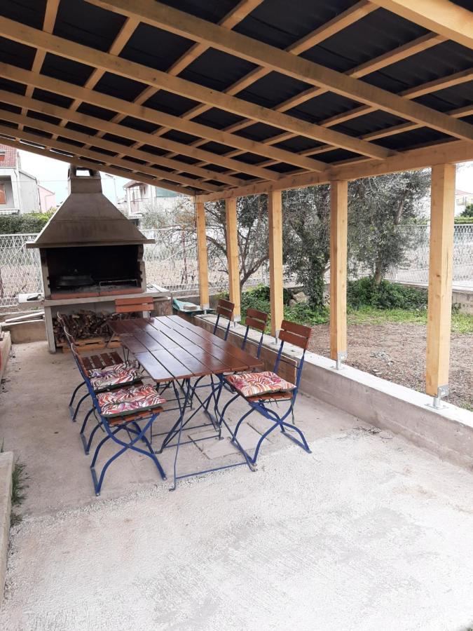 Apartman Jezidzic Kaštela Exteriör bild