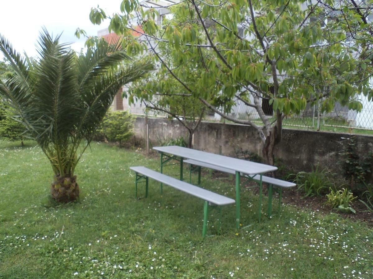 Apartman Jezidzic Kaštela Exteriör bild