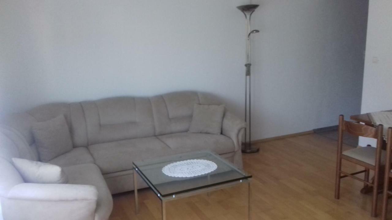 Apartman Jezidzic Kaštela Exteriör bild