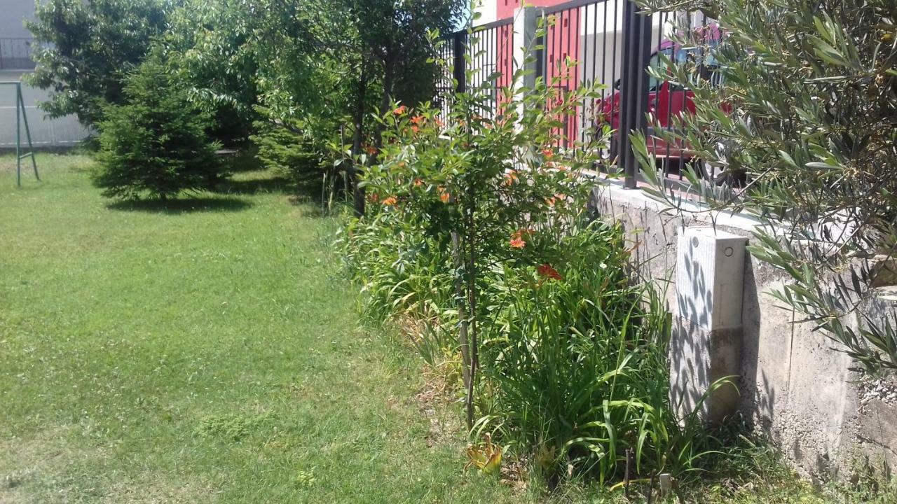 Apartman Jezidzic Kaštela Exteriör bild