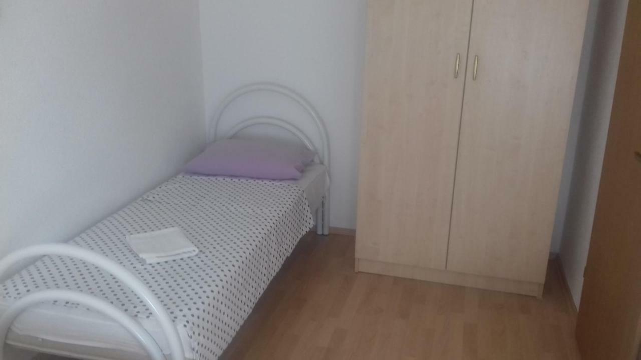 Apartman Jezidzic Kaštela Exteriör bild